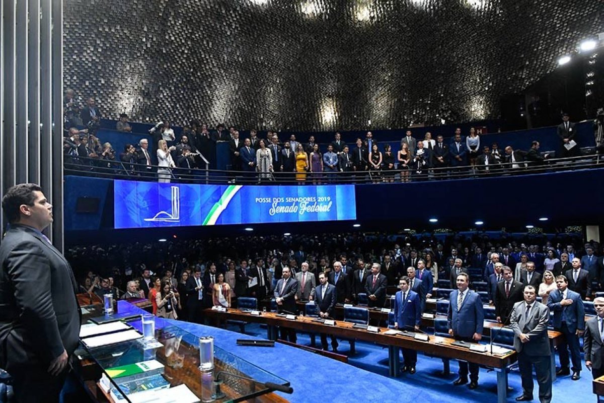 Senado abre os cofres para investir em propaganda