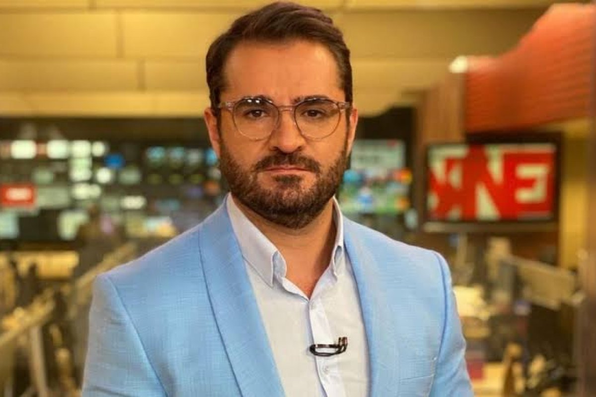 Apresentador da GloboNews é chamando de "Bicha Nojenta" e desabafa na web