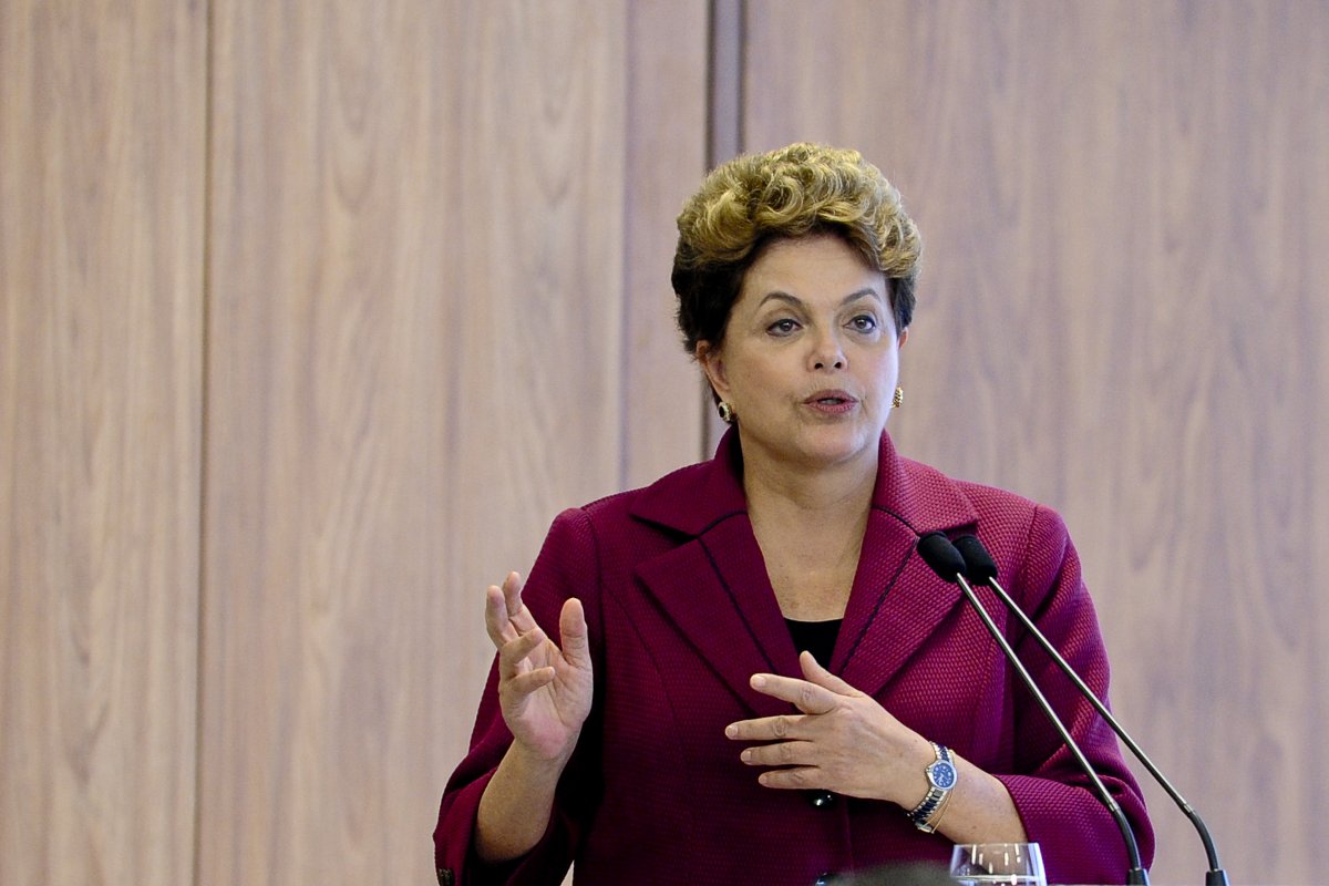 CVM absolve Dilma e condena quatro ex-dirigentes da Petrobras
