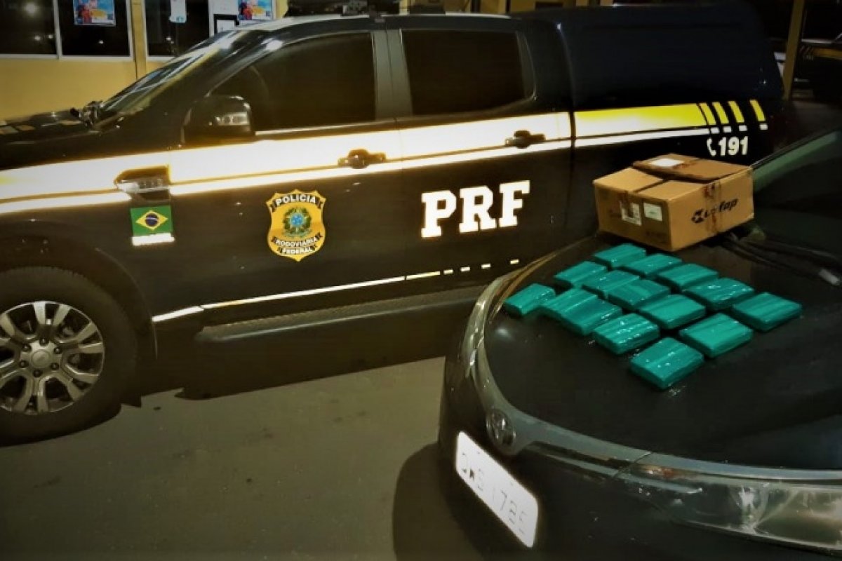 Duas mulheres são presas após serem flagradas transportando cocaína na BR 101