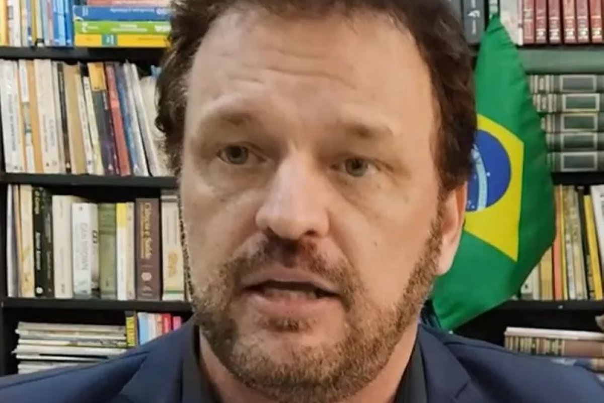 Candidato a prefeito é denunciado pelo MP por associar Coronavac à homossexualidade