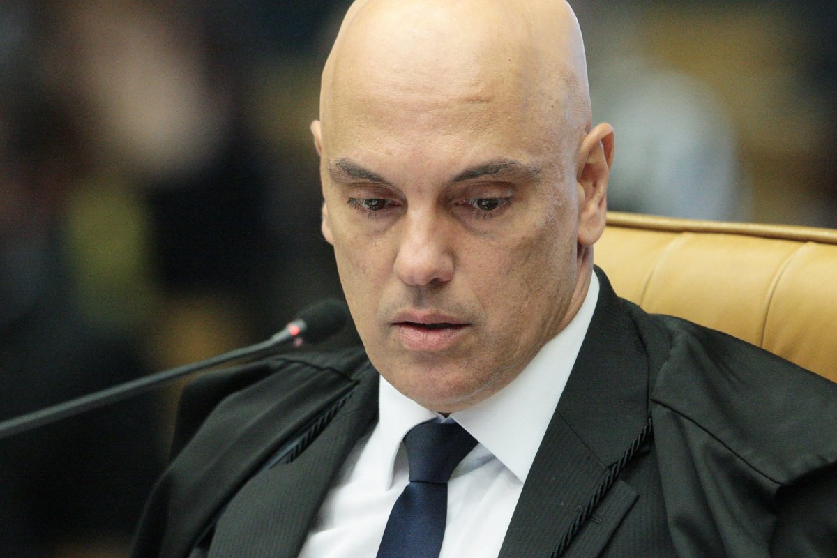 Ministro Alexandre de Moraes também quer cópia do material hackeado