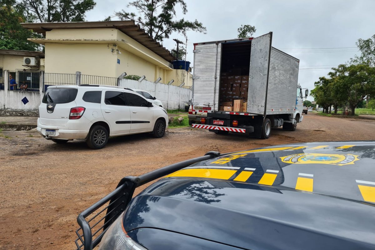 Caminhão roubado com carga avaliada em R$ 232 mil é recuperado na BR 110