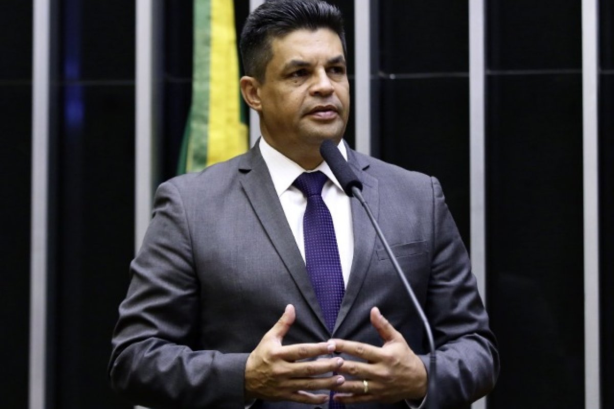 Mesa Diretora da Câmara confirma cassação do mandato do deputado Manuel Marcos