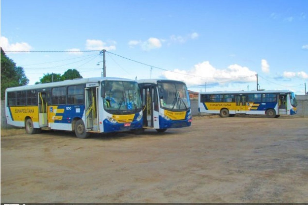 Ônibus voltam a circular em Eunápolis, após uma semana de serviços suspensos