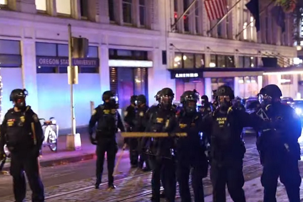 Mais de 60 pessoas são presas durante protestos nos EUA