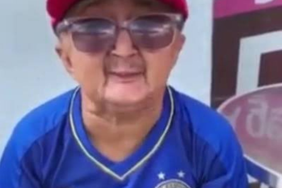 ACM Neto e Rui Costa prestam homenagem a Jotinha