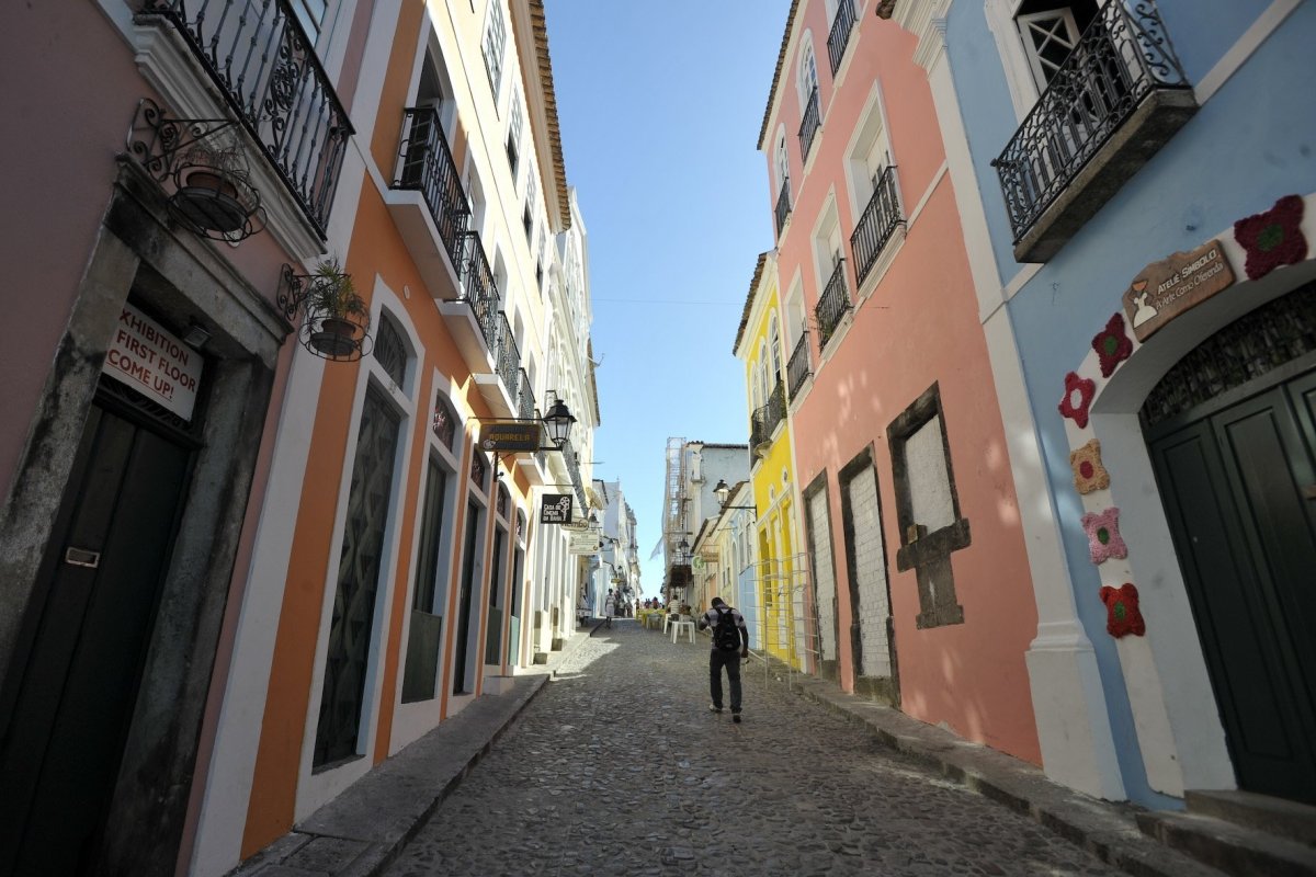 Presença de turistas em Salvador exige segundo idioma