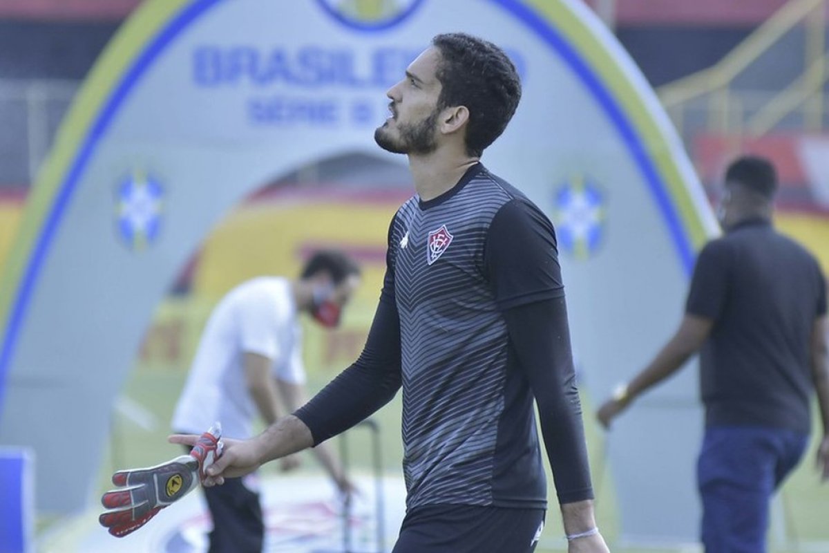 Vitória chega ao returno da Série B com 35 jogadores utilizados e Ronaldo como onipresente