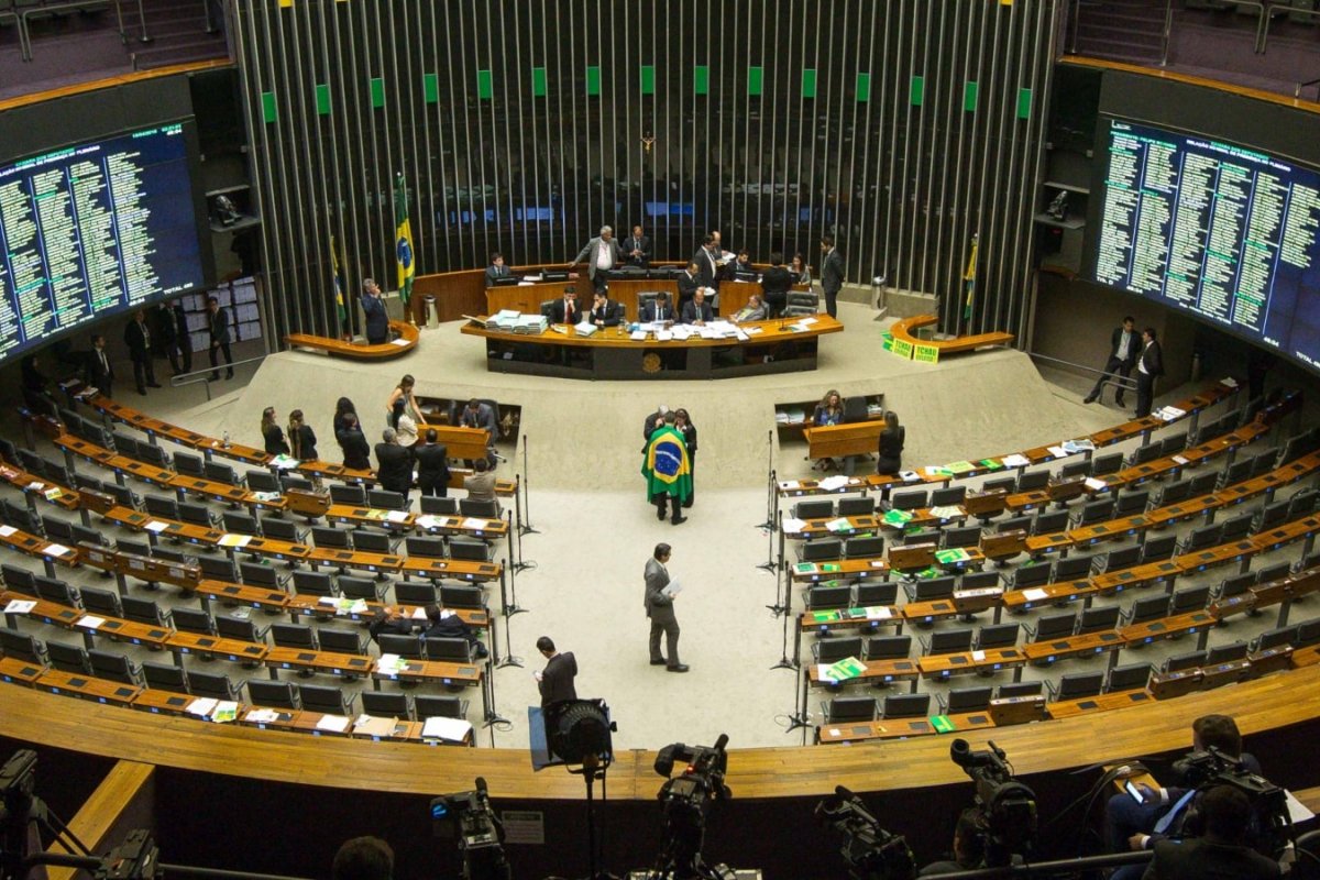 Conselho de ética segue parado; Câmara aprova regras para acelerar notificação de deputados