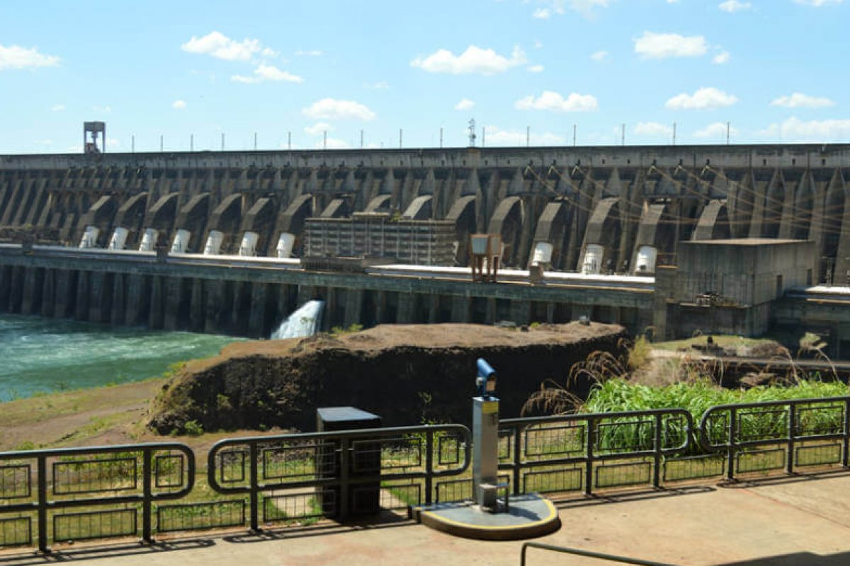 Fornecimento de energia hidroelétrica de Itaipu ao Paraguai é cancelado