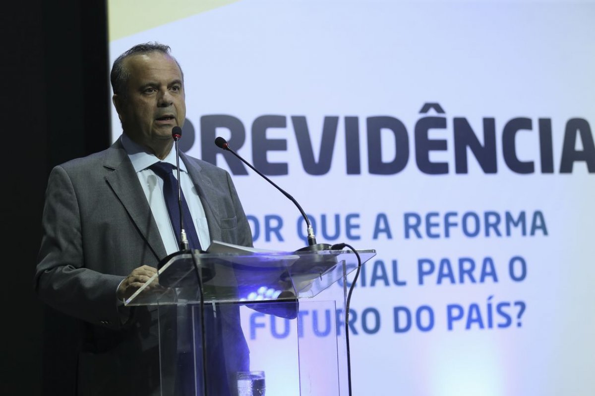 Com  diálogo se faz maioria