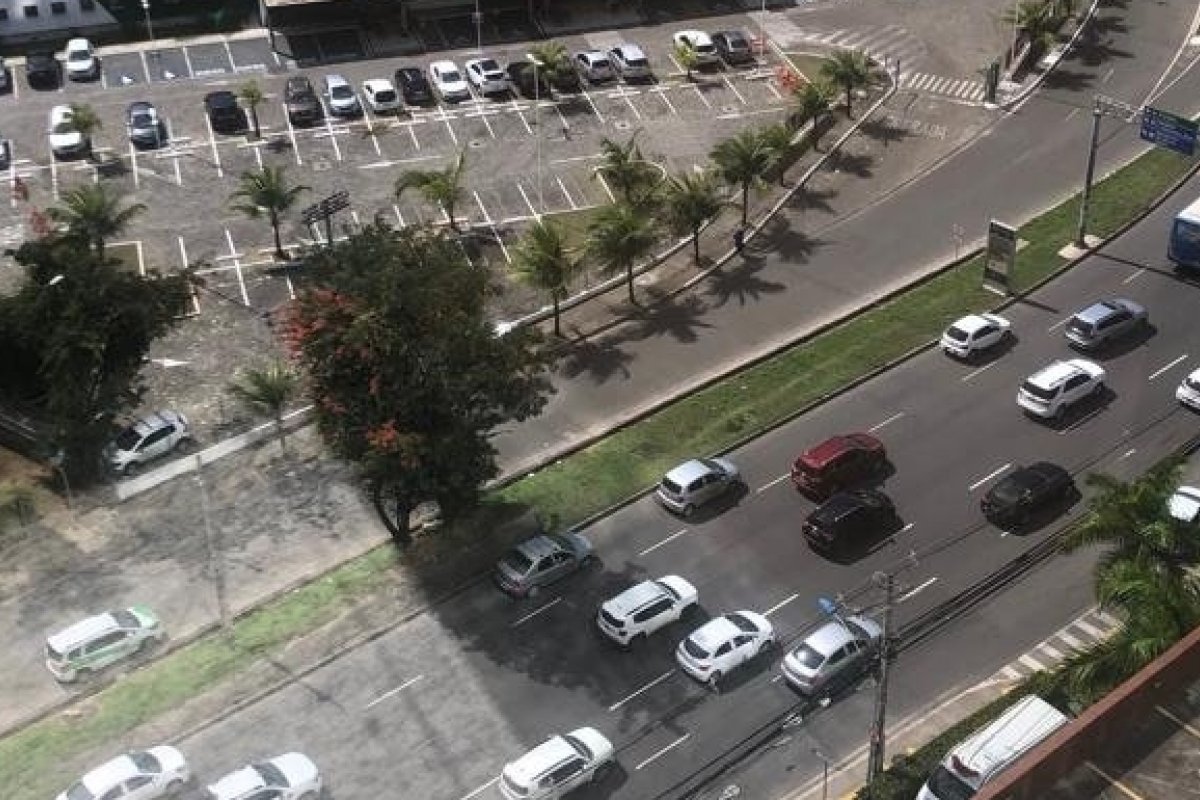 Boletim de trânsito: saiba quais vias registram fluxo intenso nesta sexta-feira (2)