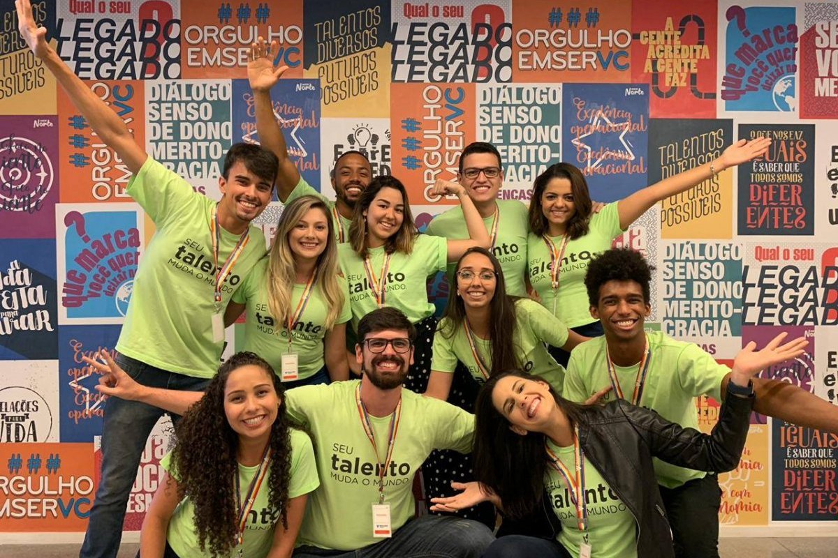 Em busca de diversidade, empresas fazem seleções de empregados "às cegas"