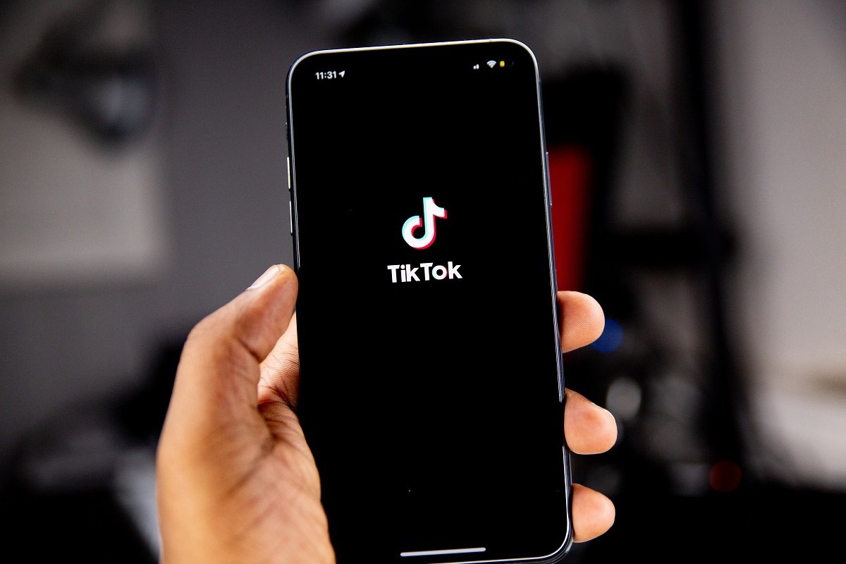 TikTok lidera lista de aplicativos mais baixados em outubro