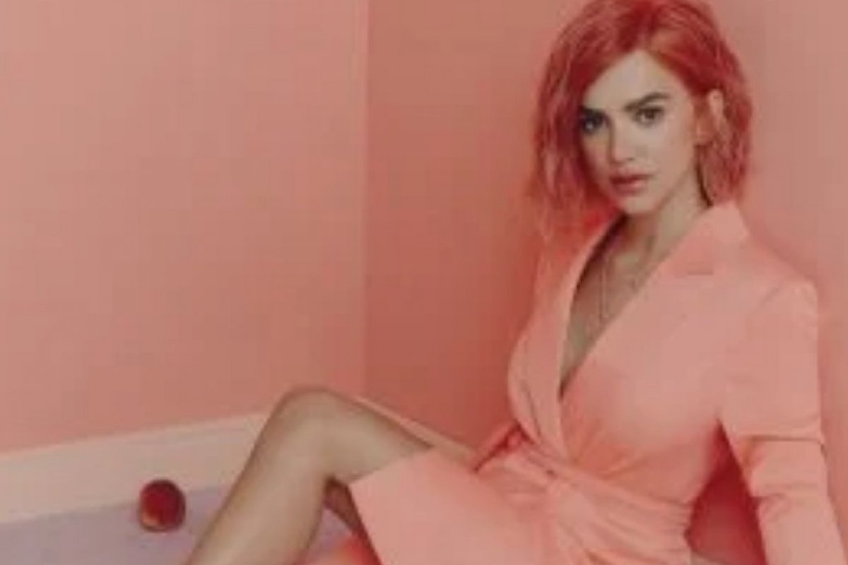 Manu Gavassi dirige e protagoniza campanha para Anacapri