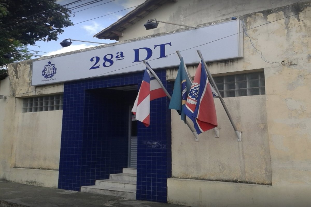 Jovem é preso suspeito de tráfico de drogas em bairro de Salvador