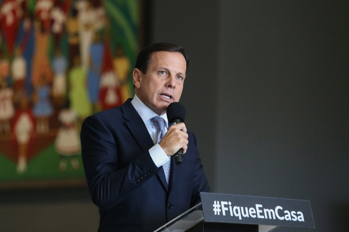 1º lote da Coronavac chegam ao país em novembro, diz Doria