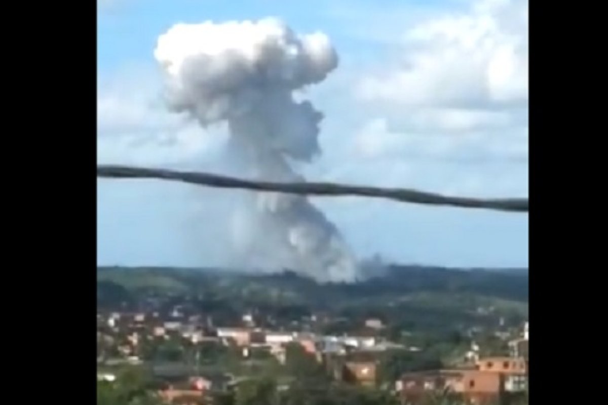 Vídeo: explosão em Simões Filho assusta moradores
