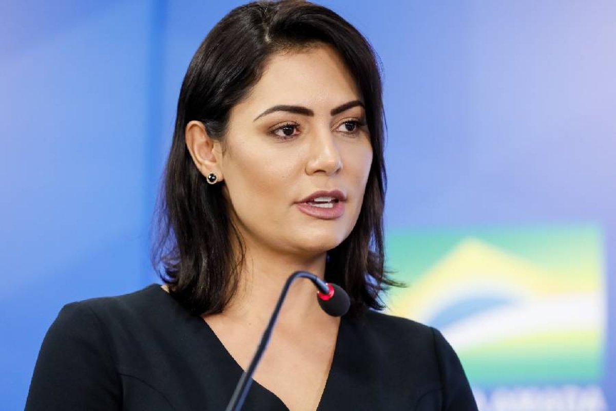 Michelle Bolsonaro lança o programa Natal Voluntário com foco em instituições sem fins lucrativos em todo país
