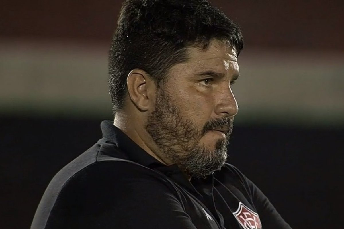 Vitória cola na zona de rebaixamento e se aproxima de pior jejum de 2019 