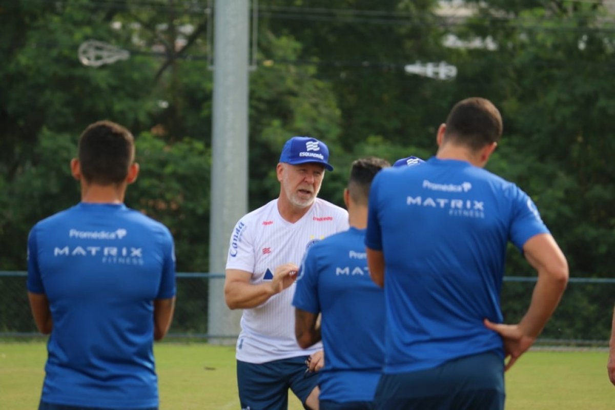 Bahia fica dois jogos seguidos sem sofrer gols