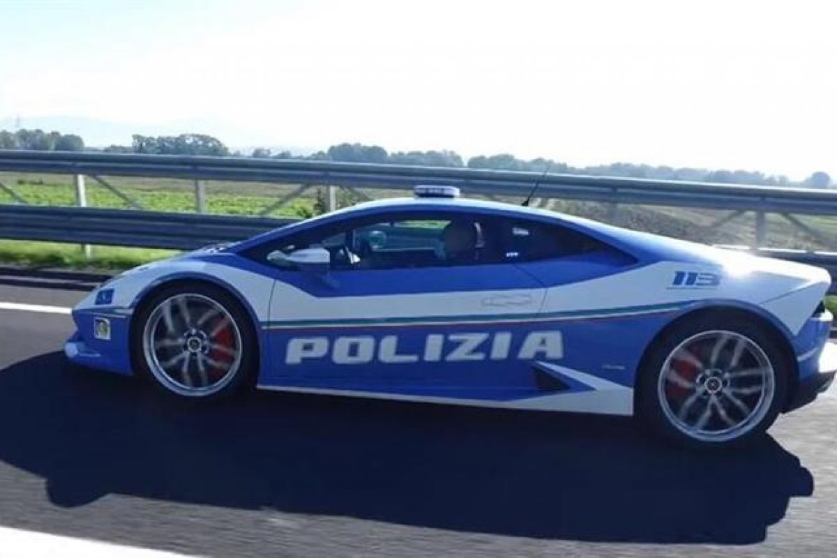 Polícia italiana utiliza Lamborghini para entregar rim para transplante urgente