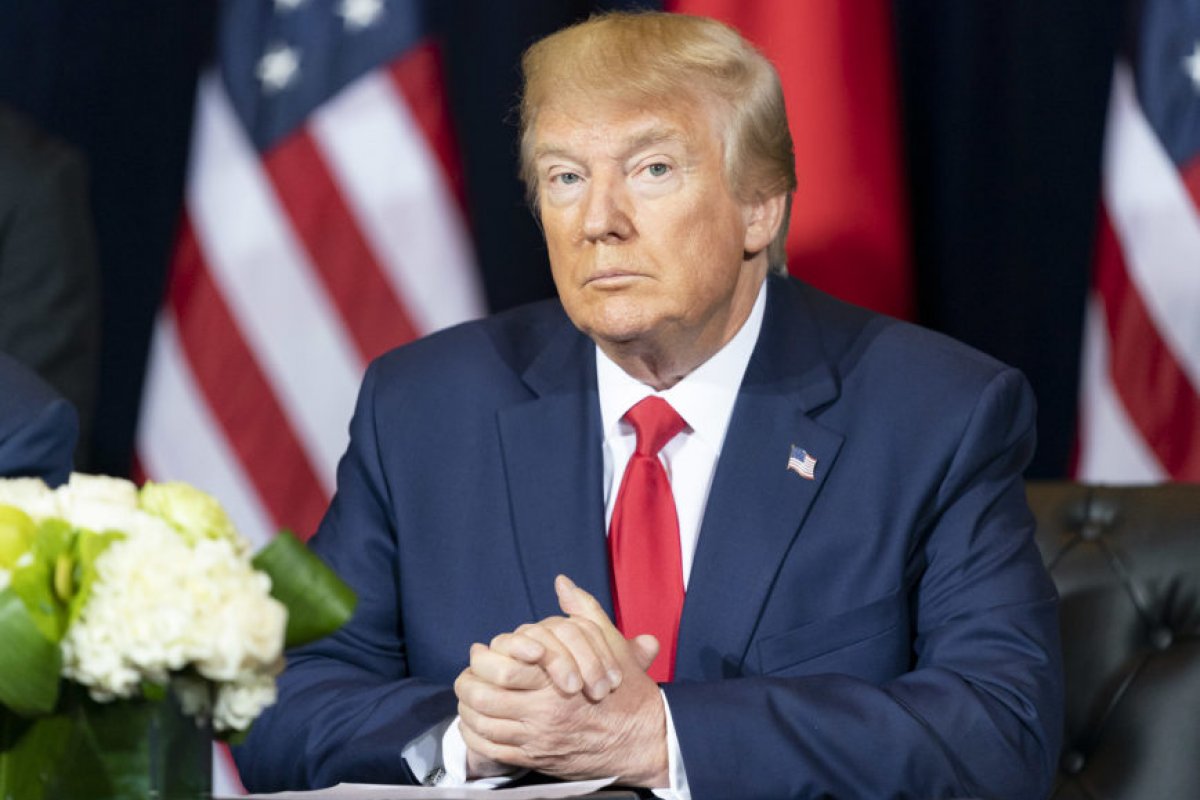 Trump faz críticas a instituições por não anunciarem resultado de testes com vacinas antes das eleições