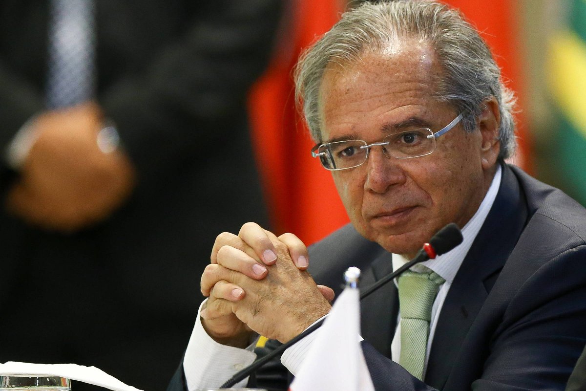 Governo promete privatização dos Correios e outras três estatais até dezembro de 2021