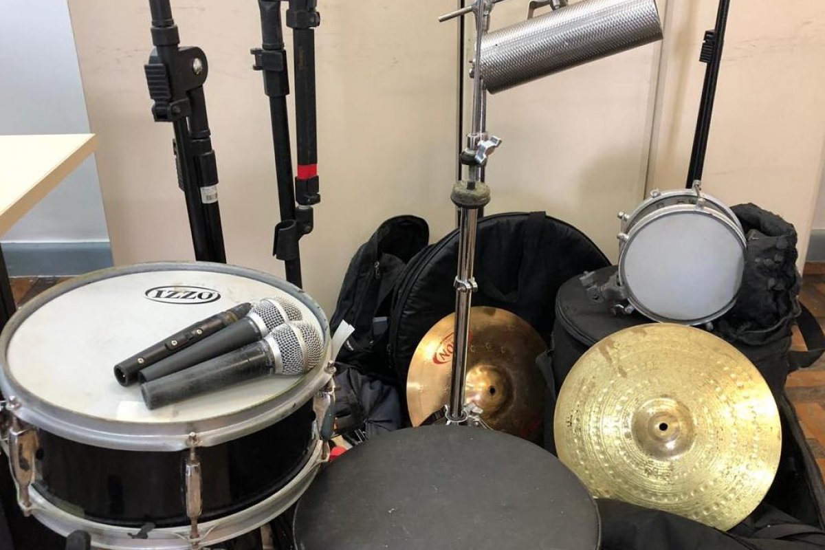 Suspeito de roubar instrumentos de cantor no bairro do Cabula vendia material em site de vendas