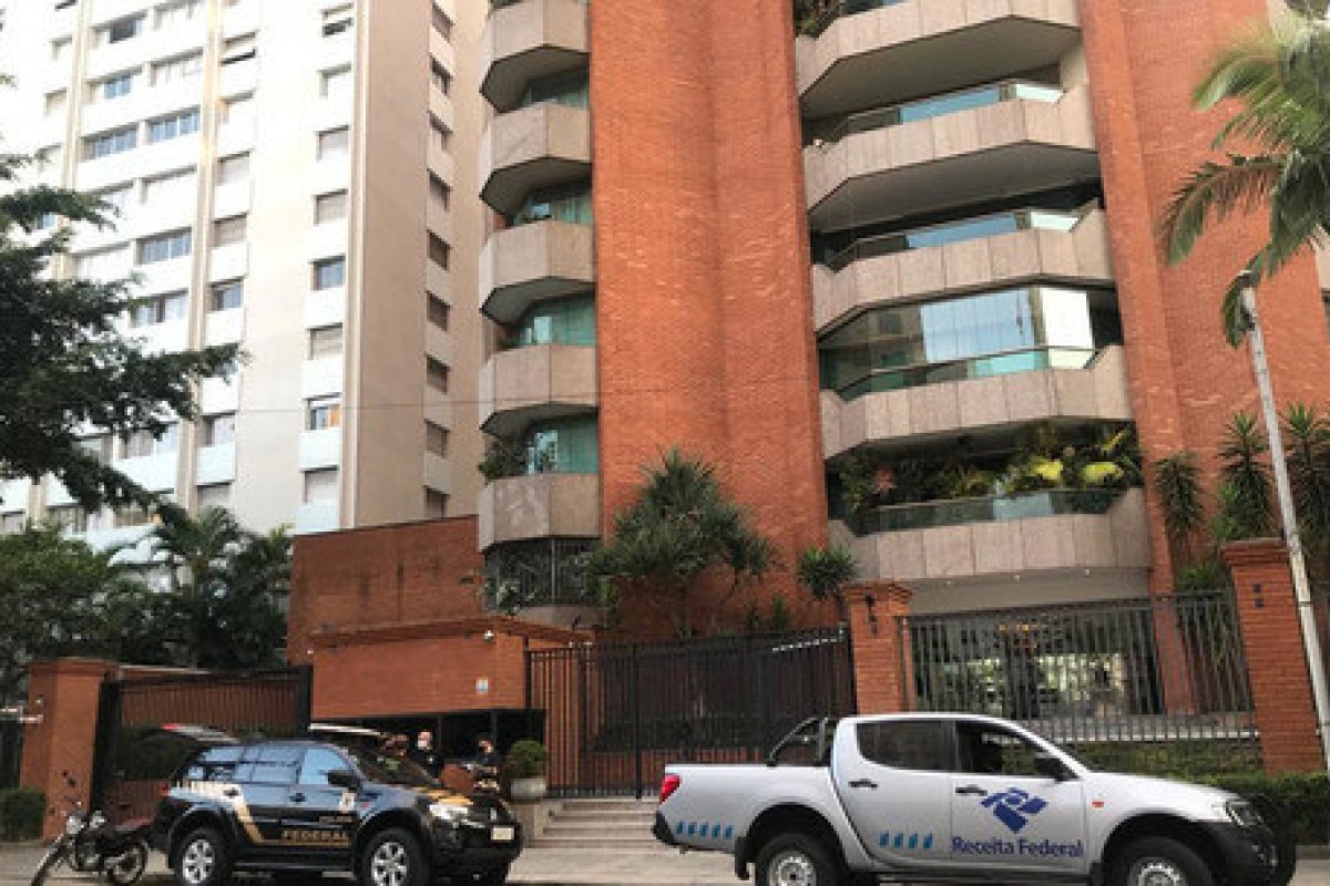 PF faz buscas em endereços relacionados a um servidor aposentado da Receita Federal