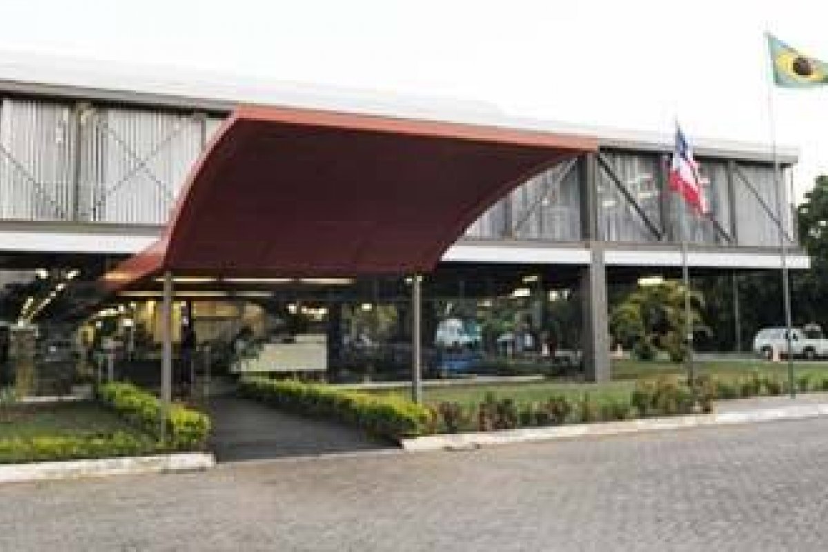 TRE volta atrás e libera carreatas na Bahia