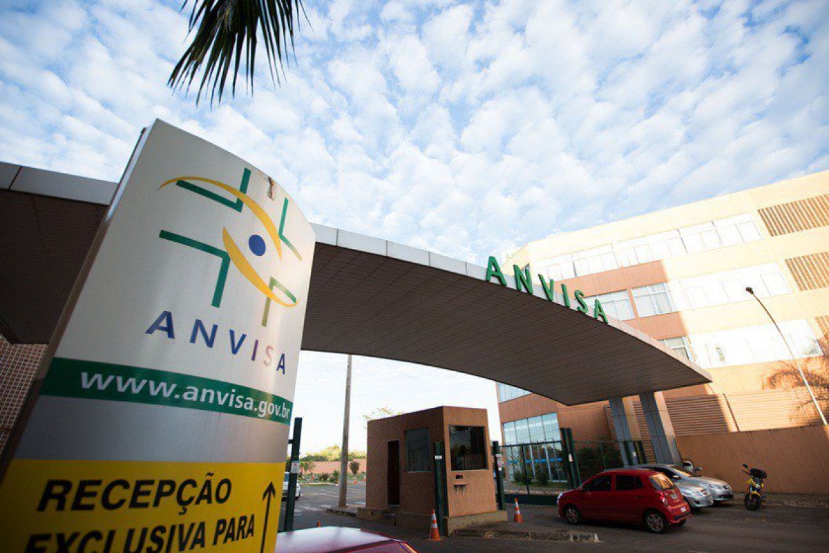 "Seguem rigorosamente o rito técnico", afirma Anvisa sobre critérios em decisões sobre vacinas contra Covid-19
