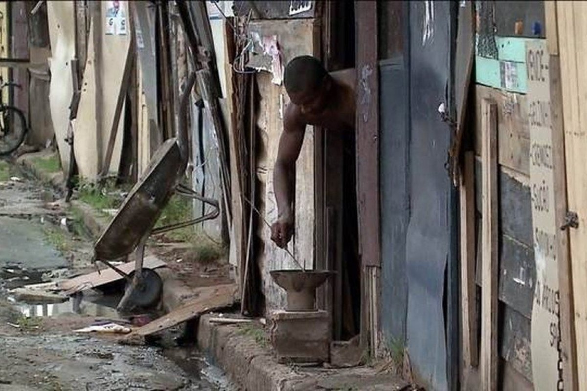 Extrema pobreza se manteve estável, enquanto a pobreza teve ligeira queda no Brasil em 2019