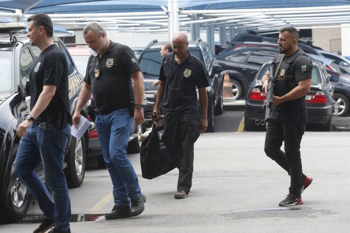 31 candidatos pelo país são vinculados a milícias, tráfico e extermínios