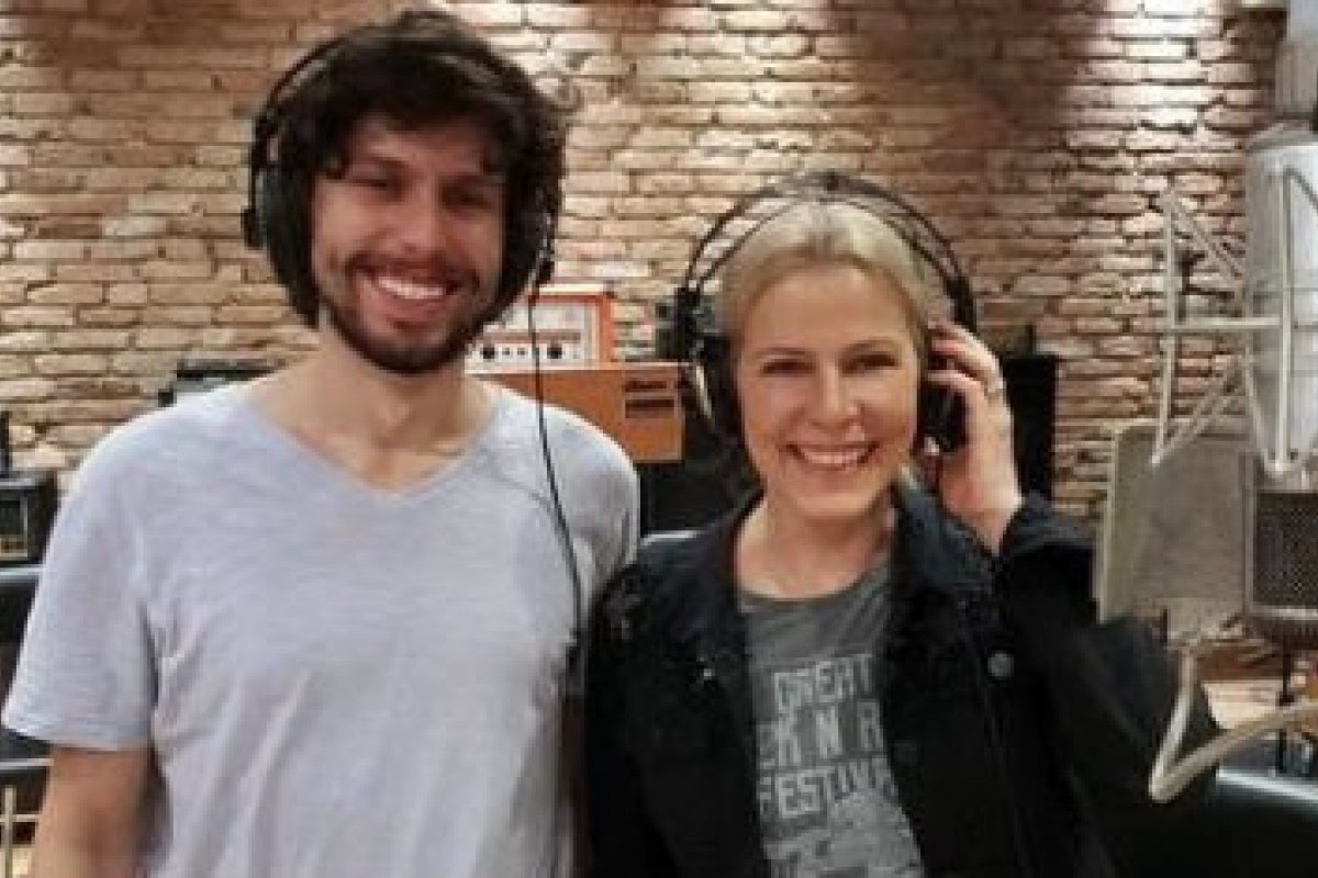 Paula Toller lança música com o filho para celebrar os 38 anos de carreira
