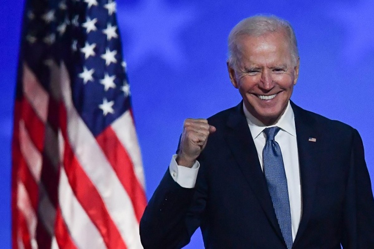 Podcast: A Era Biden