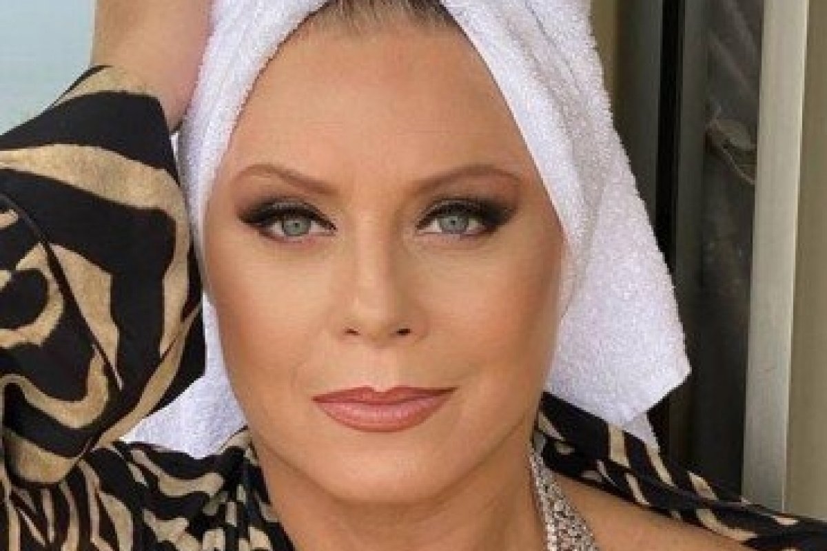 Vera Fischer faz ensaio arrasador para celebrar seus 68 anos.