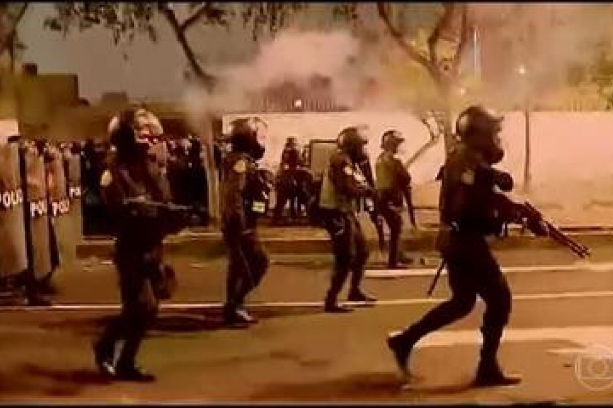 Justiça do Peru proíbe saída de Martín Vizcarra do país