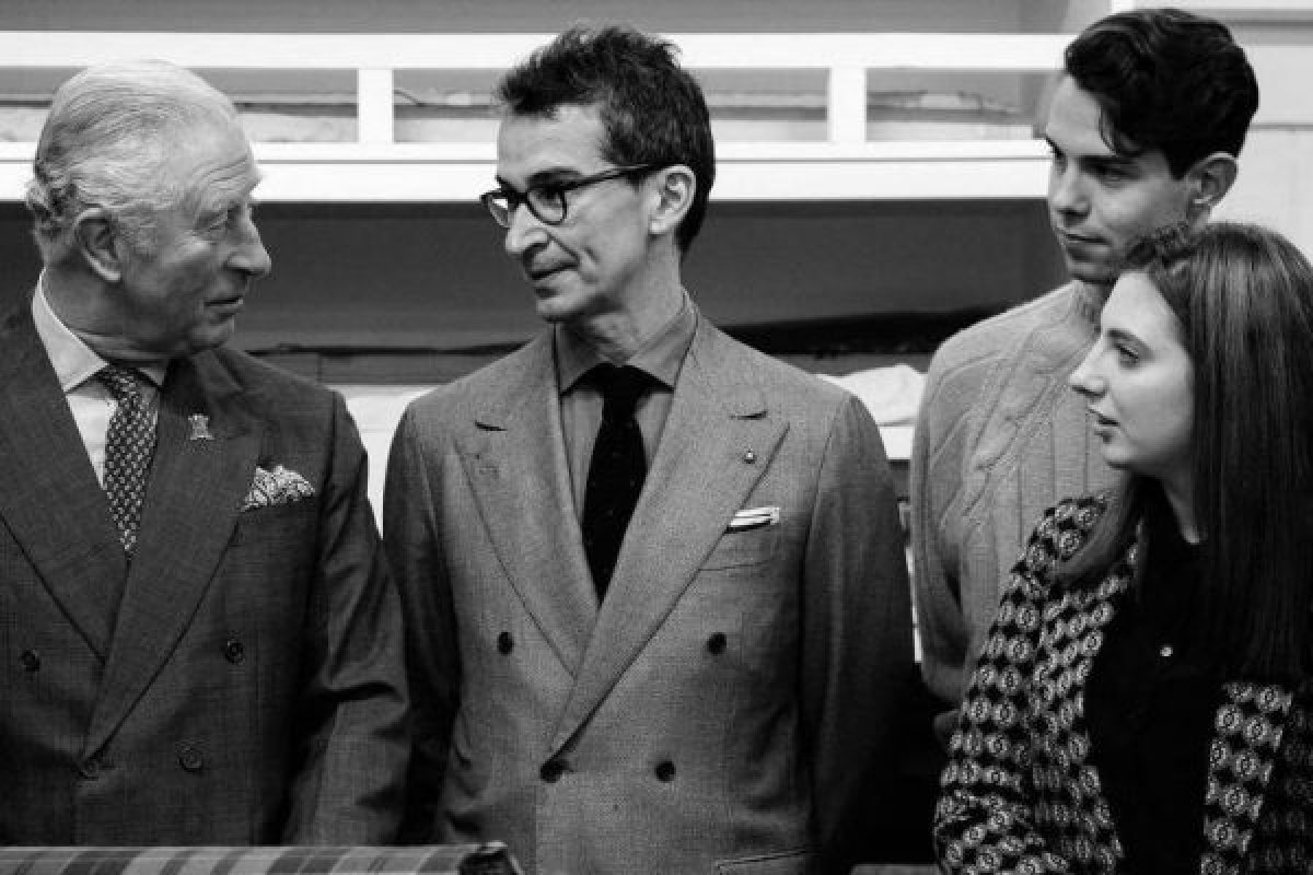 Príncipe Charles entra no mundo da moda com coleção ecológica