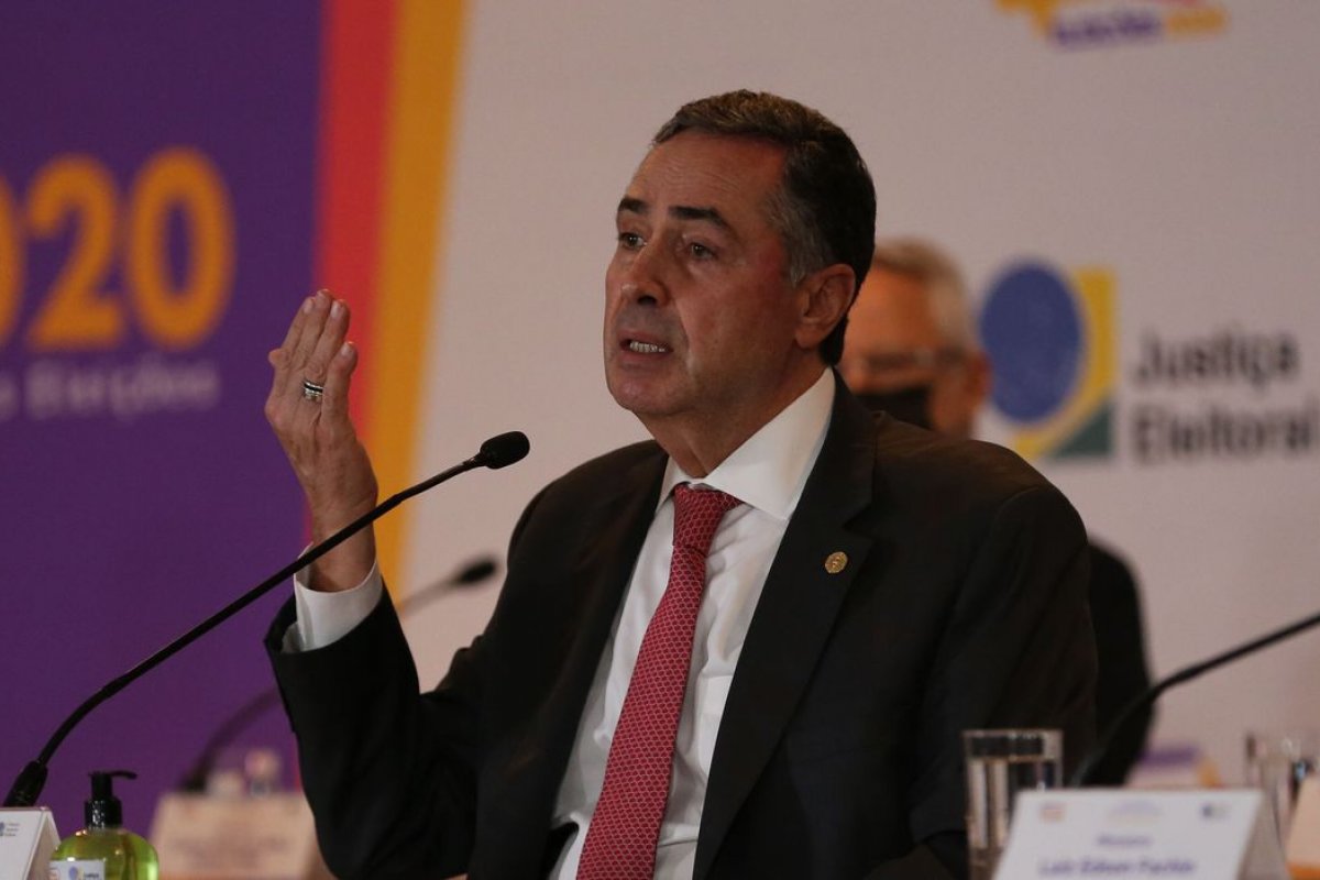 TSE anuncia abstenção de 23,14% no 1º turno