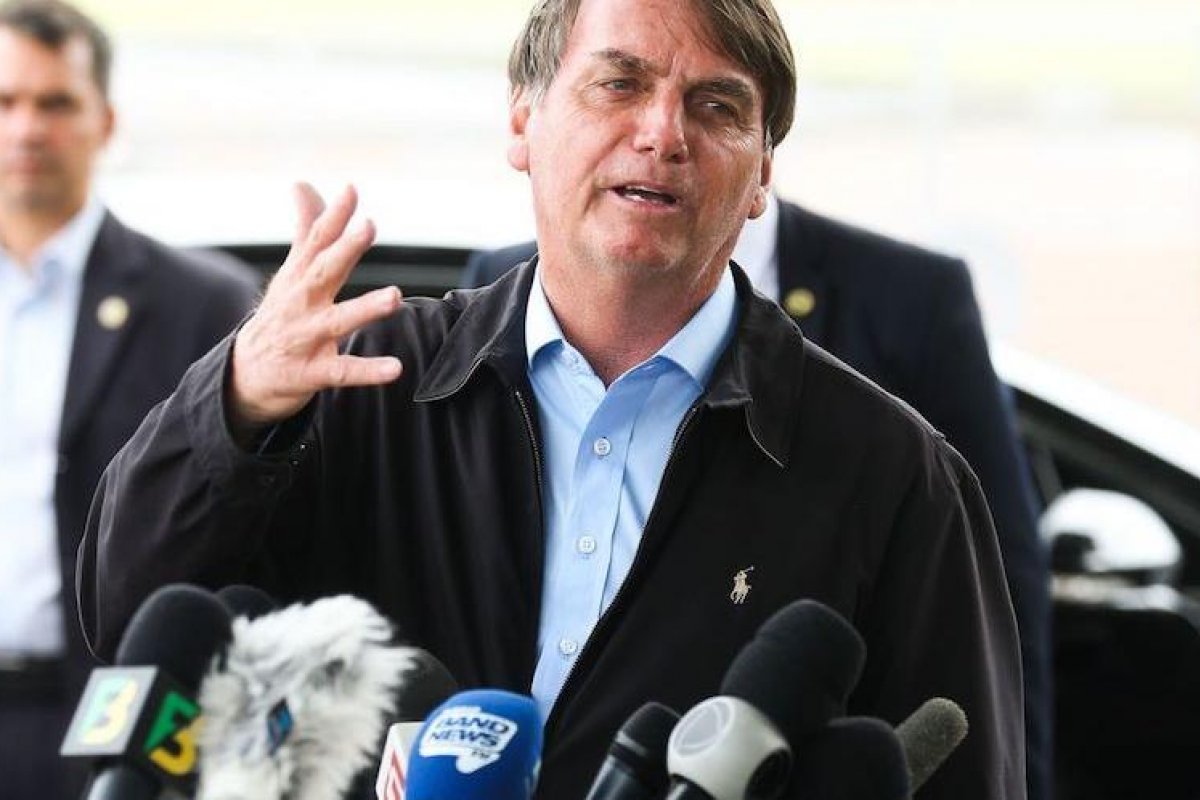 Bolsonaro diz que sistema de apuração do Brasil precisa ser 'confiável'