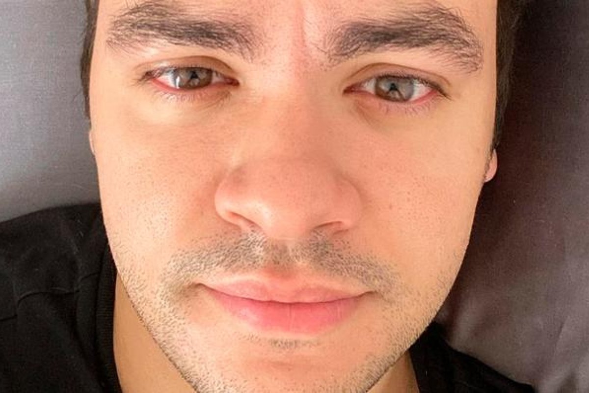 Com filho recém nascido, Luccas Neto testa positivo para Covid-19