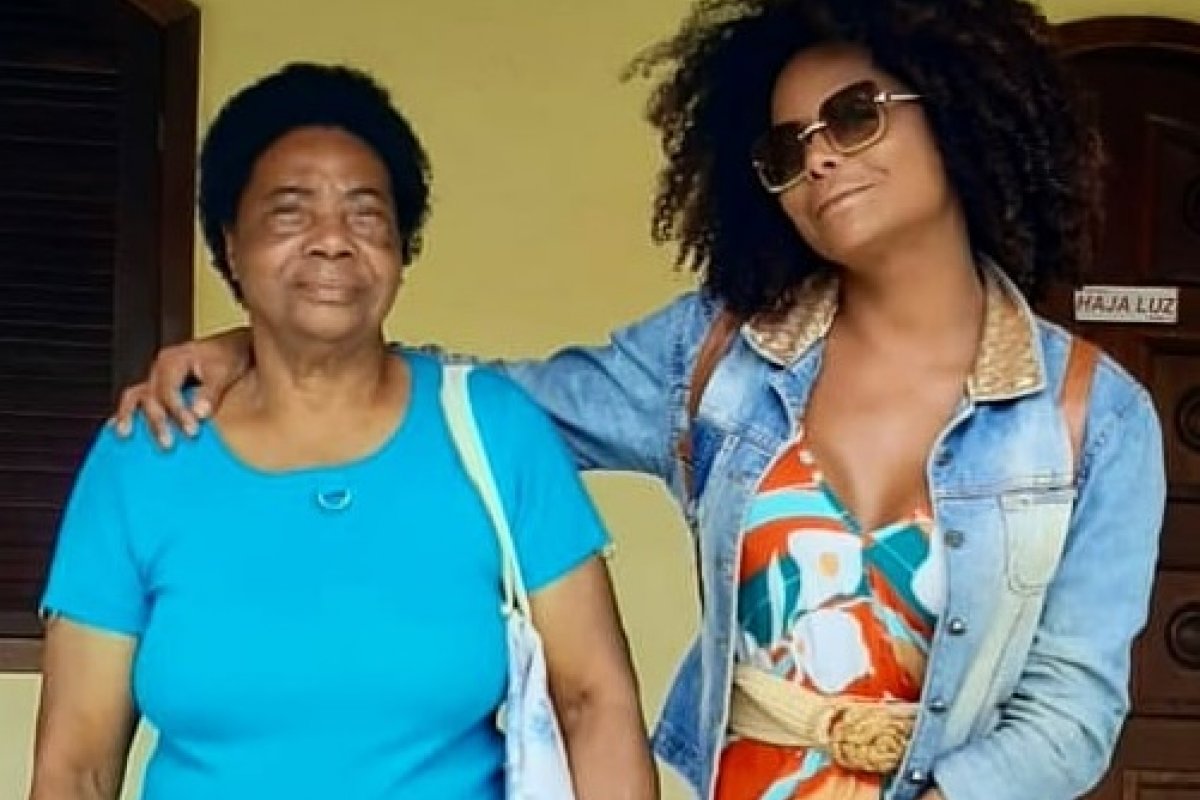 Após dias internada, mãe de Adriana Bombom morre por causa da covid-19