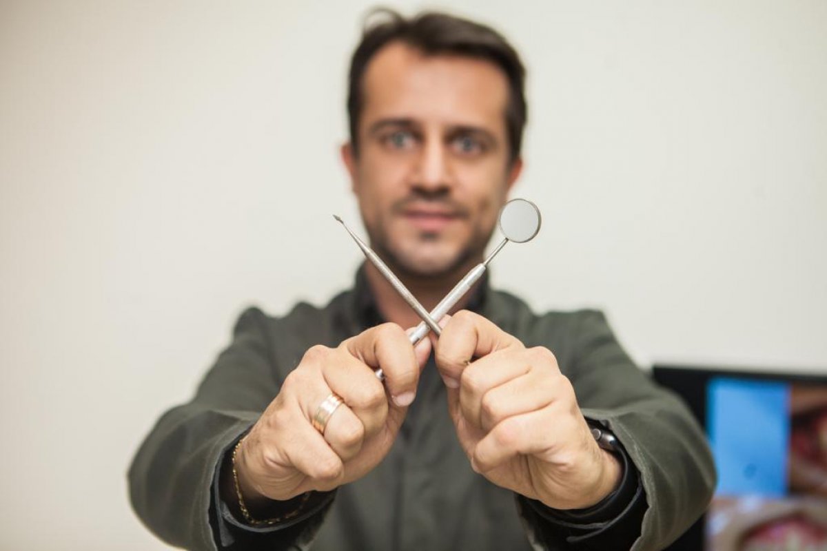 Casos de bruxismo aumentam na pandemia e no período eleitoral