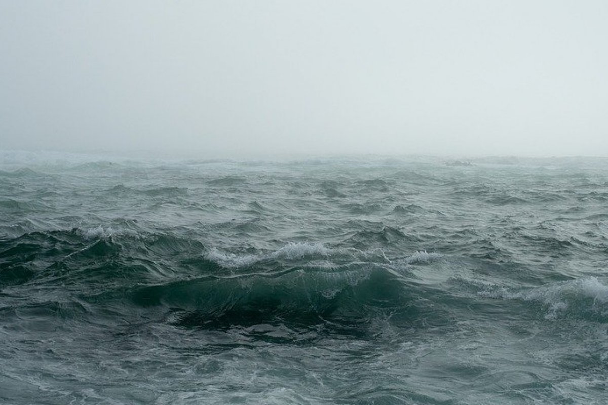 Mau tempo pode gerar ondas de até 4 metros no norte de Salvador, diz Marinha