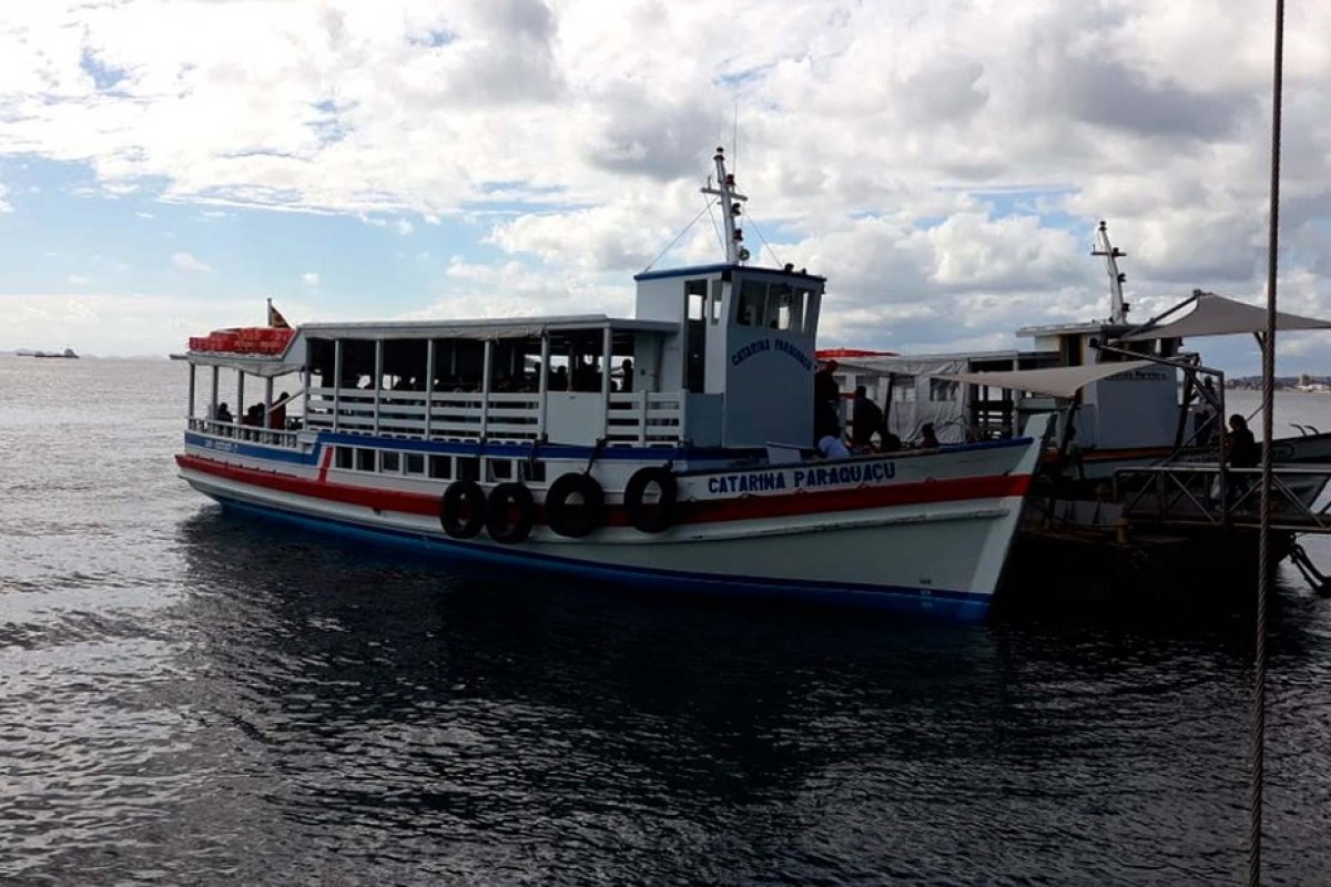 Travessia Salvador-Mar Grande é interrompida por mais de 4h por causa da maré baixa 