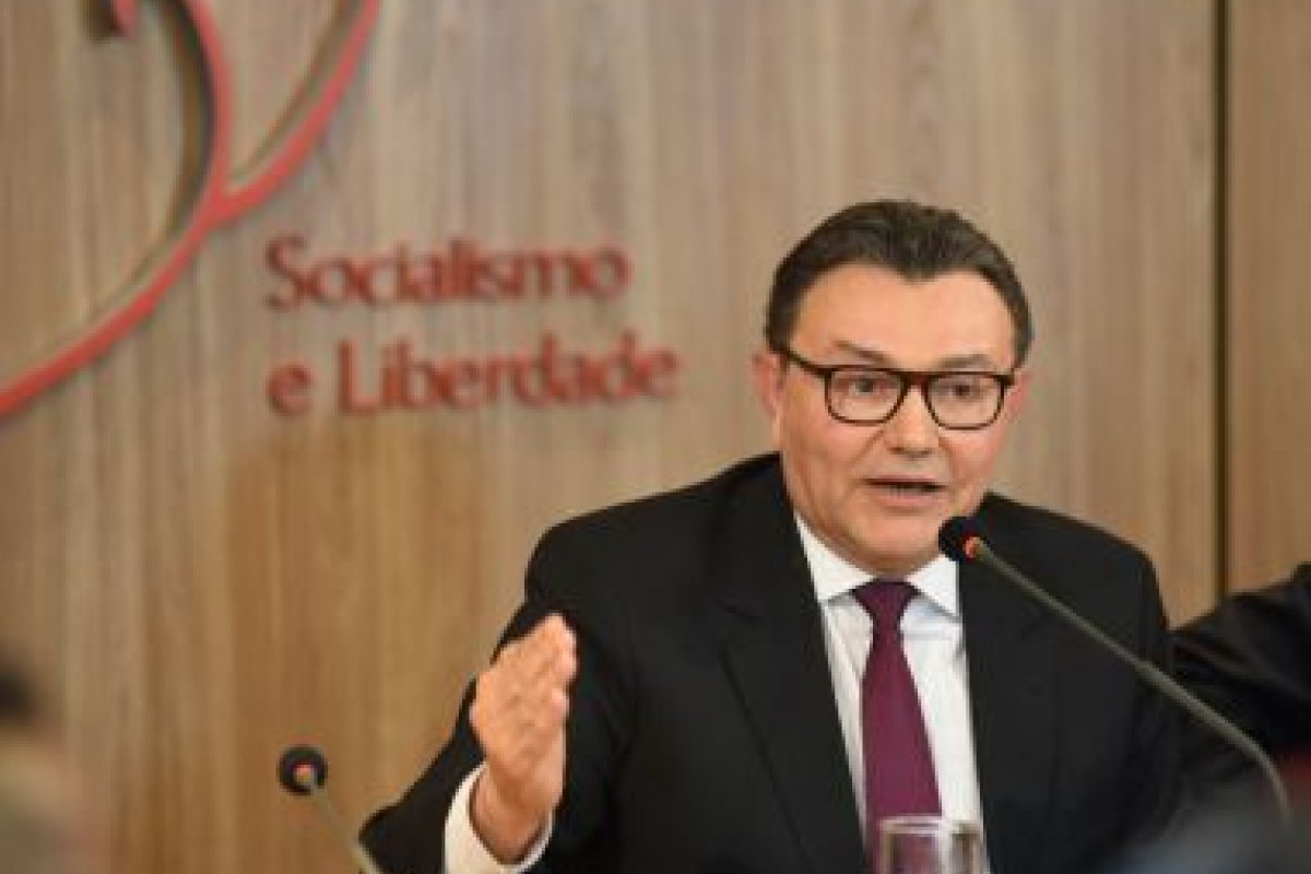 Segundo o presidente do PSB, o "Senhor Lula da Silva' é responsável por desunião da esquerda