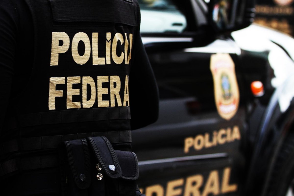 PF e MPF cumprem mandados de busca e apreensão em esquema de extorsão na Receita Federal