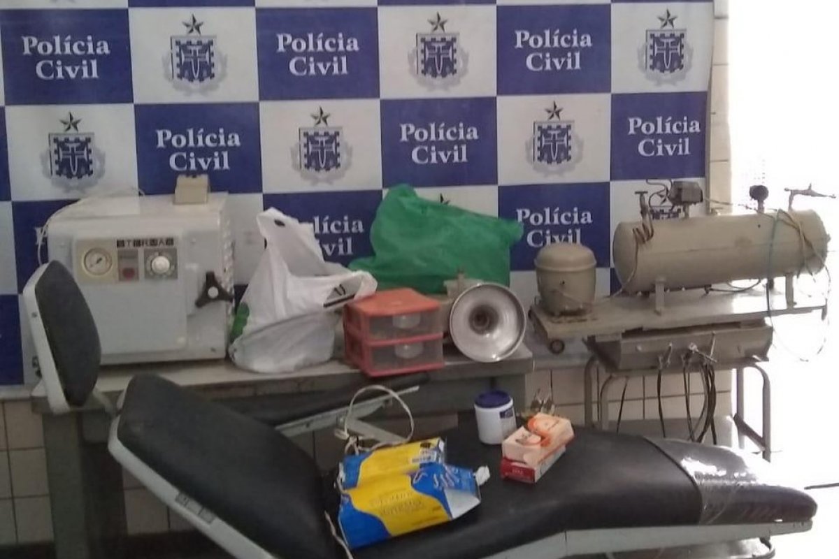 Consultório odontológico ilegal é fechado em Jequié, sudoeste da Bahia